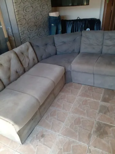 Jogo sofa  3 e 2 lugares  , bem conservado  só retirar no local Wanel Ville  5