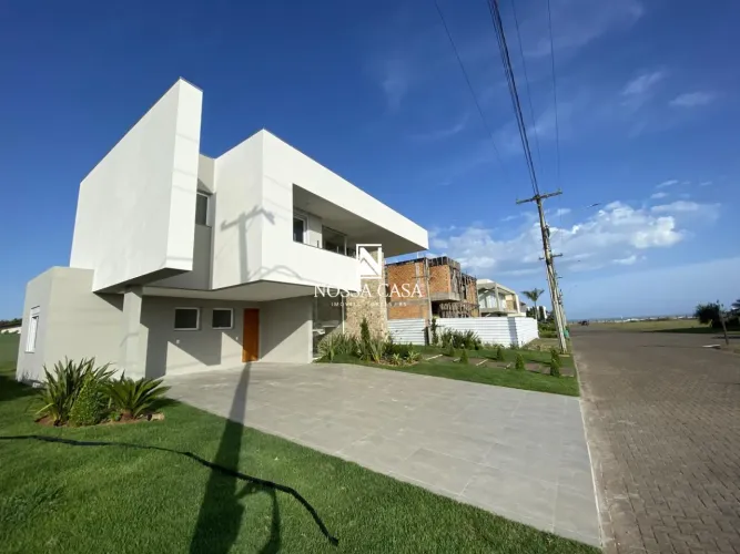 Casa com 5 quartos no condomínio Ocean Side em Torres/RS