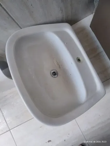 Lavatório Deca linha vogue