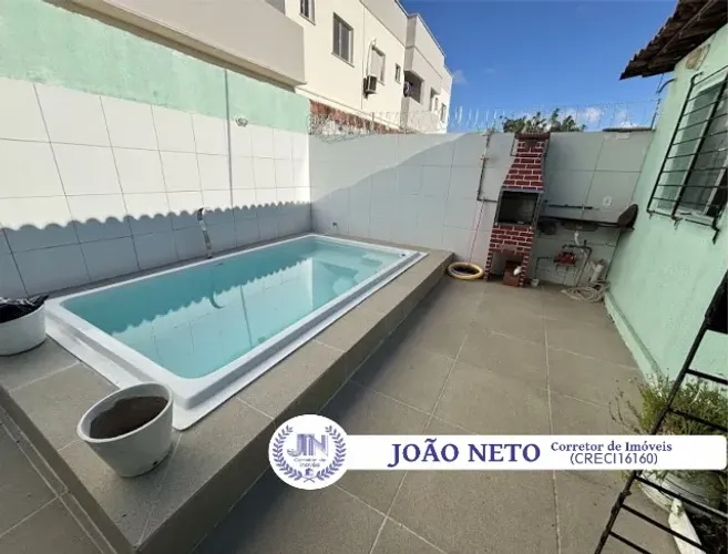 Casa do canto com piscina, reformada no Janga!