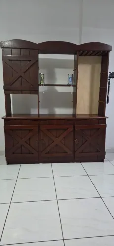 Estante de madeira Rústica com base superior móvel- R$ 850,00