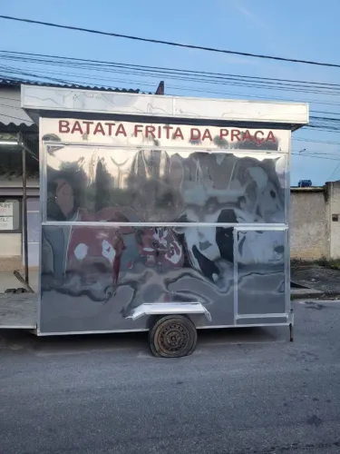 Vendo Treiller adaptável para qualquer lanche.
