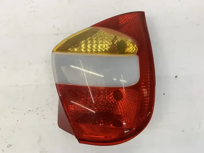 Lanterna Traseira Direita Fiat Palio 2001 2006 Arteb Direito/passageiro Vermelho
