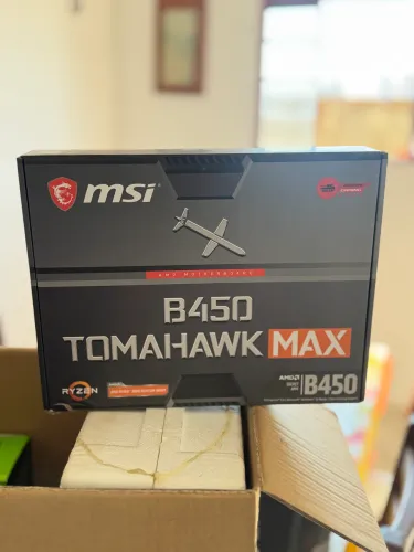 Placa Mãe B450 TomaHawk Max