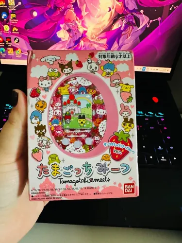Tamagotchi meets Sanrio 
