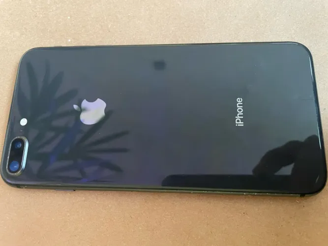 iPhone 8 Plus 256GB R$550,00