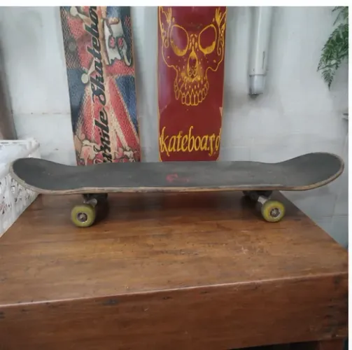Skate Completo Usado - Shape + Trucks + Rodas