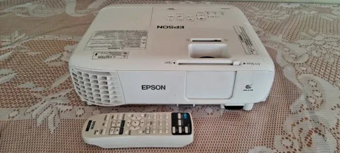 Projetor Epson E20