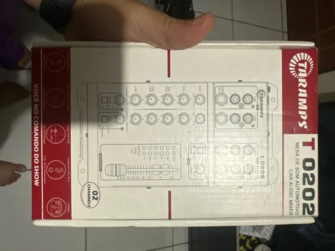 Mesa de Som Taramps T0202 RGB Nova