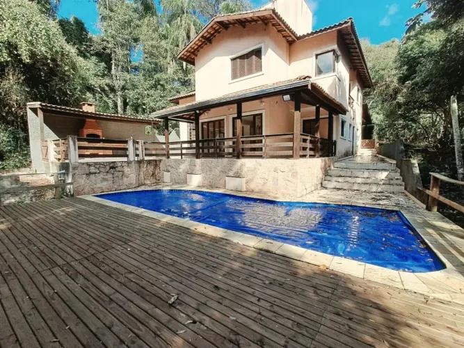 Casa com 4 dormitórios para alugar, 290 m² por R$ 6.500,00/mês - Vila Verde - Itapevi/SP