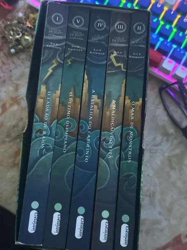 Box Percy Jackson - CAPAS ANTIGAS