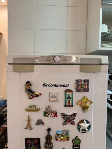 Geladeira Continental 240L Branca - Excelente Estado | Muito Conservada