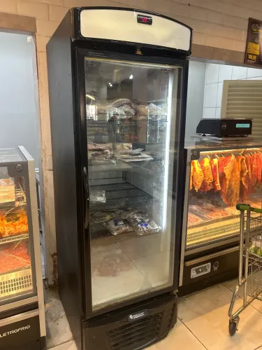 Freezer expositor vertical