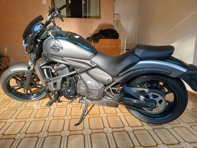 Kawasaki Vulcan 650 S Café Zerada Único dono 