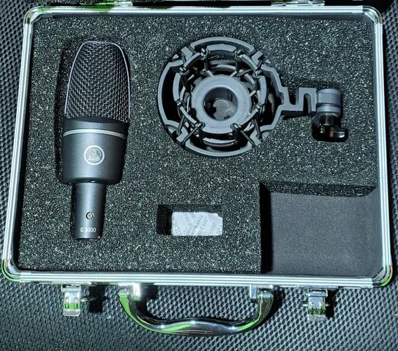 Microfone akg c3000 com Case