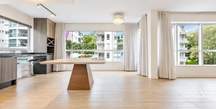 APARTAMENTO COM 3 SUÍTES E 3 VAGAS PARA LOCAÇÃO  JARDIM BLUMENAU