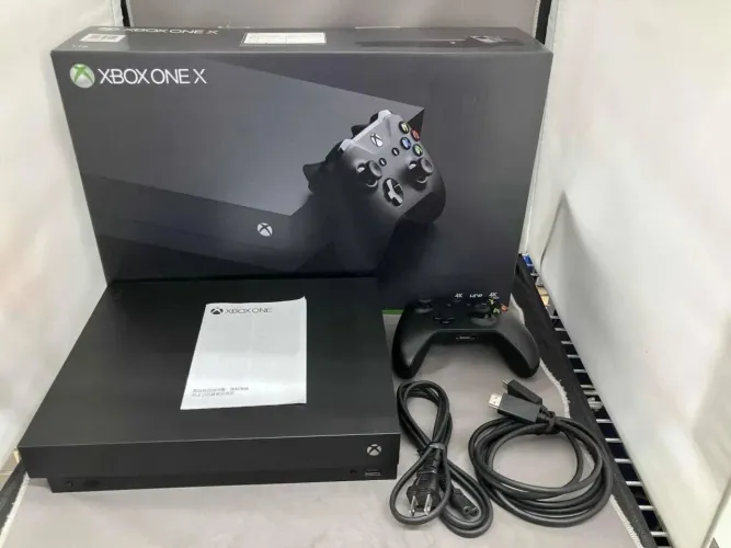 Xbox One X 1TB + Cyberpunk 2077