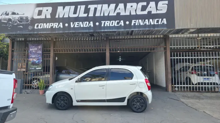 Toyota Etios XS 1.3 Flex 16V 5P Mec. 2013