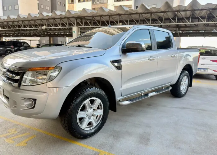 Ford Ranger XLT 2.5 16V 4X2 CD Flex 2013
