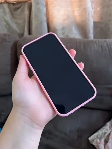 iPhone 13 rose