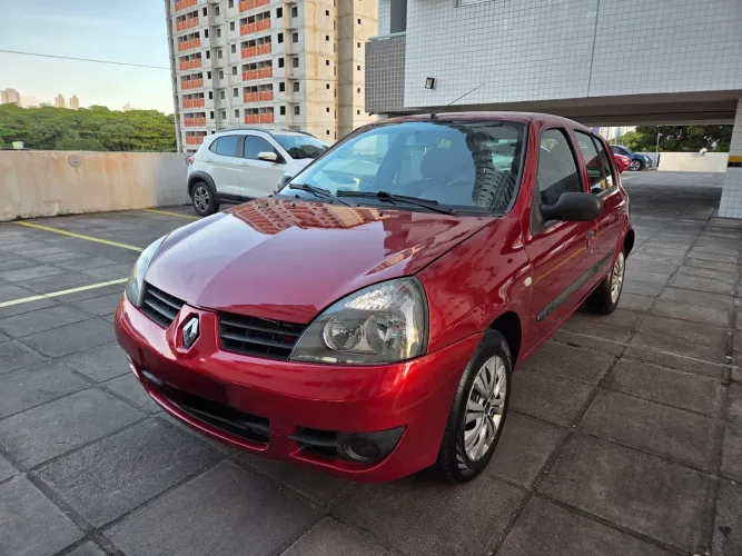 Renault Clio Hi-flex 1.0 16V 5P 2011