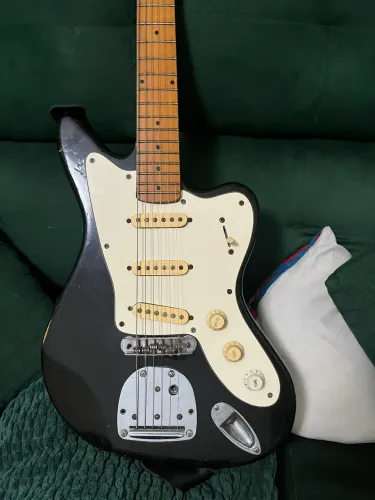 Guitarra Giannini Supersonic