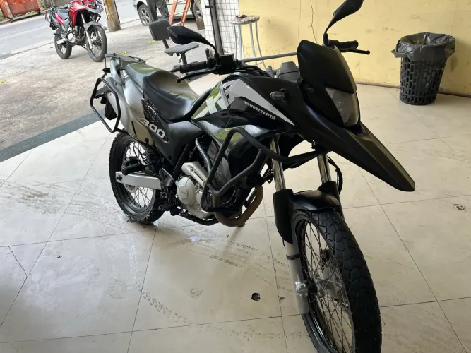 XRE 300 já com vela fina