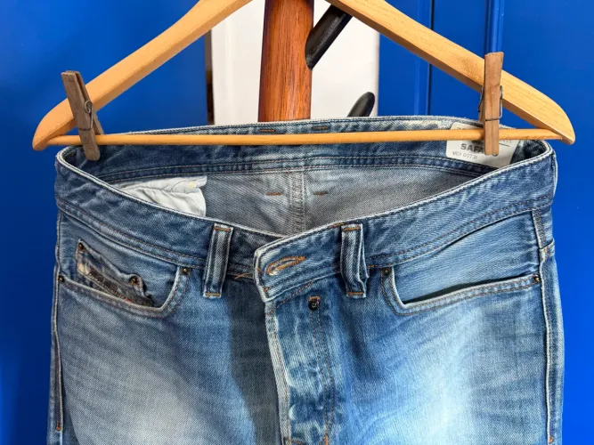 Jeans dose w32 L32 lavagem azul atemporal pouquíssimo uso / modelo ret