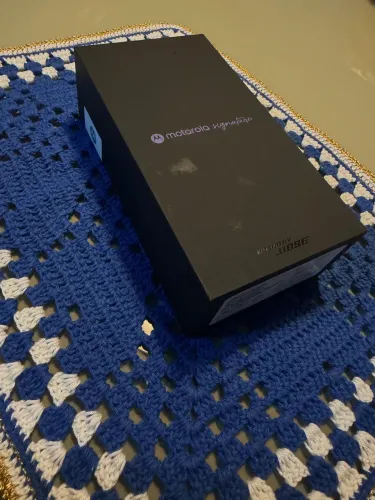 Smartphone Motorola Signature 5G - 512GB 24GB LACRADO E COM GARANTIA
