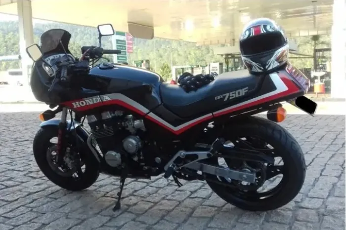 CBX 750 BLACK - 7 Galo