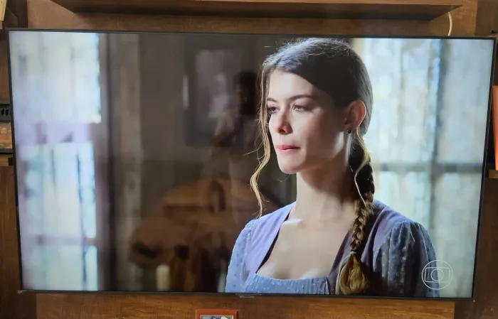 Vendo TV Samsung smart Crystal UHD 4K de 60 polegadas