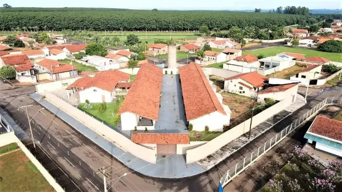 Imóvel para venda com 1210 metros quadrados com 20 quartos em Jardim Nova Colina - Colina