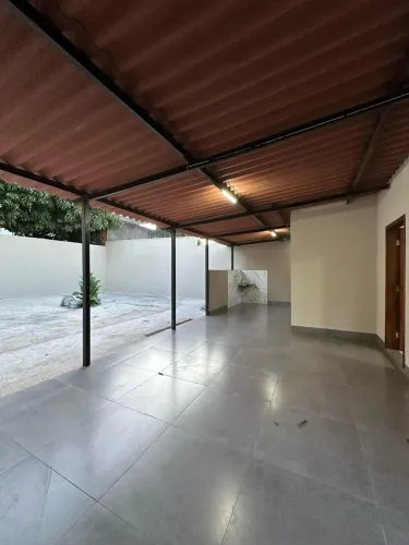 Casa Térrea à Venda no Jardins Alphaville | 3 Quartos uma suite Terreno 300m² Casa Reforma