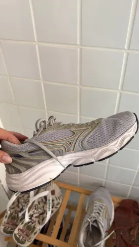 Vendo tênis da Mizuno tamanho 37 usado!