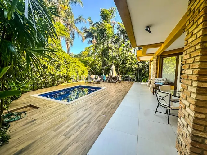 Casa em Condomínio para comprar ou alugar com 292m², 4 quartos, 4 suítes, 3 vagas no bairr