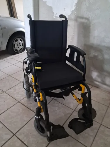 Cadeira de roda elétrica