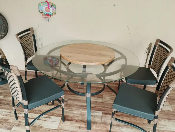 Mesa junco redonda