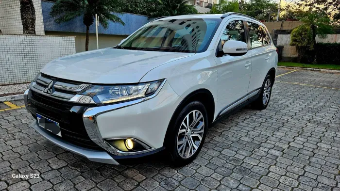 Mitsubishi Outlander 2.0 16V 160cv Aut. 2016
