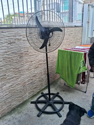 Ventilador de pé