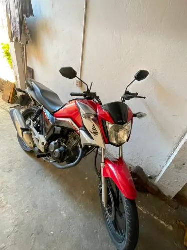 Moto Honda Titan 160/ 2023 vermelha