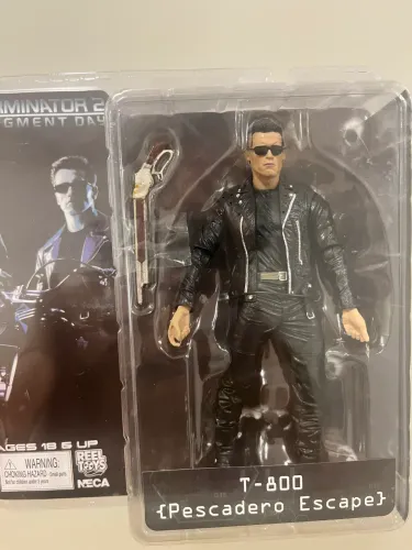 Boneco T-800 Terminator 2 Pescadero Escape NECA Colecionável