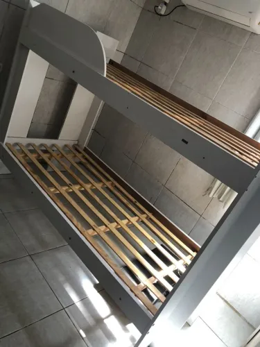 Beliche com 1 colchão, bem conservado, pouco mais de 2 anos de uso