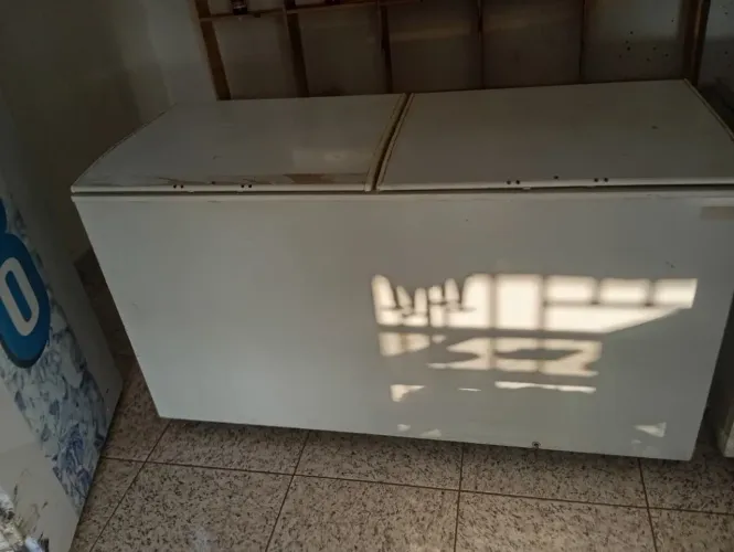 Freezer Horizontal Grande 2 Tampas - Valor a Negociar