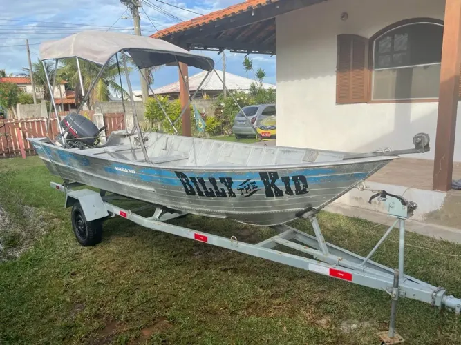 Barco 5 metros + motor 25HP Yamaha + carreta rodoviária