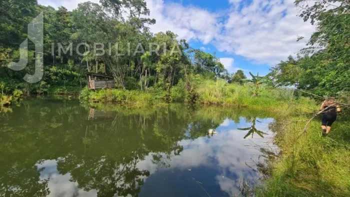 Chácara à venda por R$ 680000.00, 38892.40 m2 - AREA RURAL DE BIGUACU - BIGUACU/SC