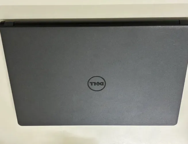 Vendo notebook Dell Inspiron 15 5000 (i15-5566-A10P) em ótimo estado de funcionamento.