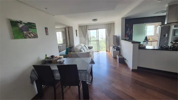 Apartamento à venda com 3 quartos, sendo 1 suíte, no condomínio Parque Marajoara Sol, São 