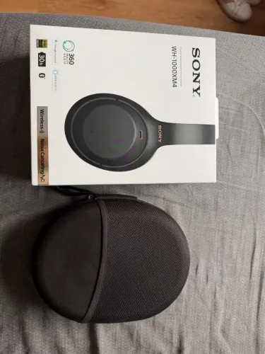 Fone De Ouvido Sony Wh-1000 xm4 Preto fone de ouvido sony wh-1000xm4 na cor preta