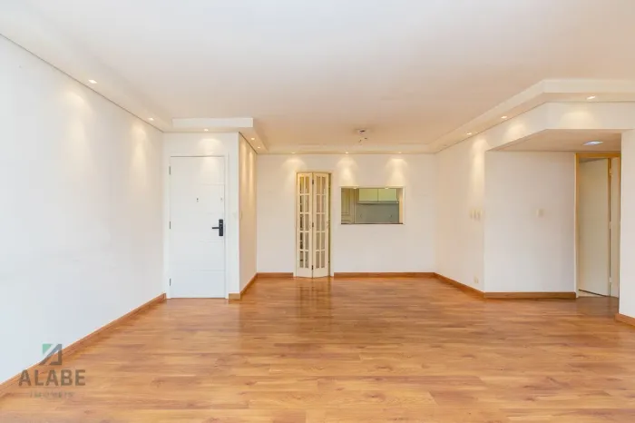 Apartamento para venda em Campo Belo com 2 quartos, sendo 1 suíte, 92m²
