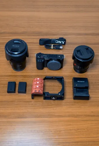 Zve10 com lente Sony 18-105 e Viltrox 13mm 